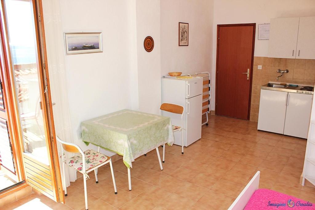 Studio Apartment In Pisak With Sea View, Balcony, Air Conditioning, Wi-Fi Buitenkant foto